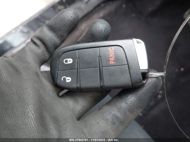 1C4RJFAG6GC366847 Jeep Grand Cherokee Laredo