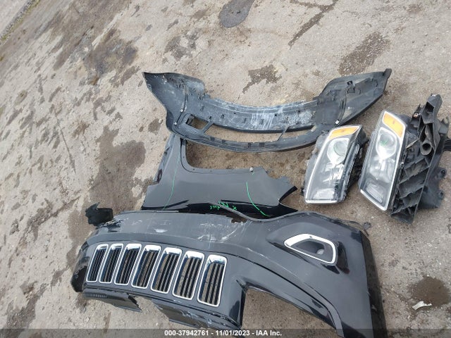 1C4RJFAG6GC366847 Jeep Grand Cherokee Laredo