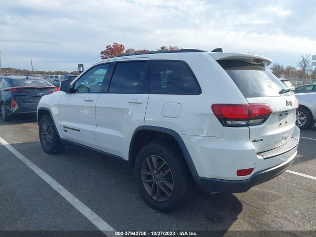 1C4RJFAG8GC417670 Jeep Grand Cherokee 75th Anniversary