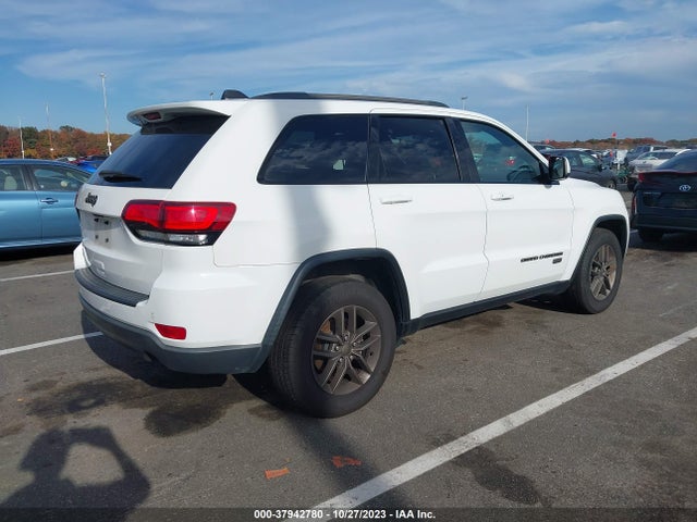 1C4RJFAG8GC417670 Jeep Grand Cherokee 75th Anniversary