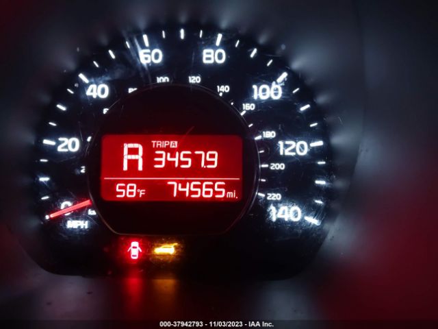 KNDJN2A22J7575517 KIA Soul Base
