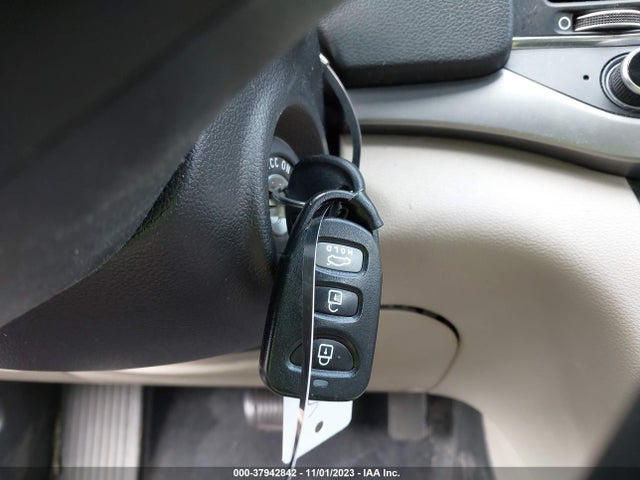 Hyundai ELANTRA SE 2018 5NPD74LFXJH370526 Image 11