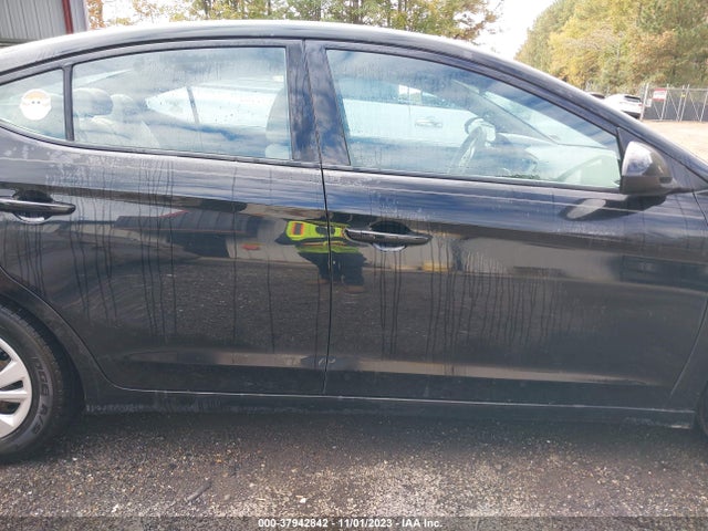Hyundai ELANTRA SE 2018 5NPD74LFXJH370526 Image 13