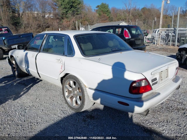 2000 JAGUAR XJ SAJDA15B2YMF04816 Photo 2
