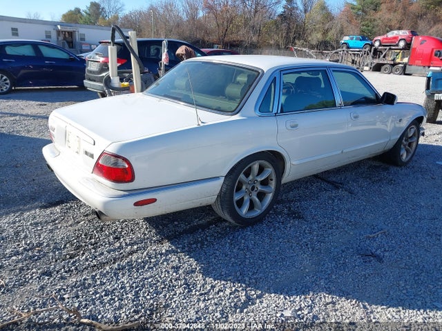2000 JAGUAR XJ SAJDA15B2YMF04816 Photo 3