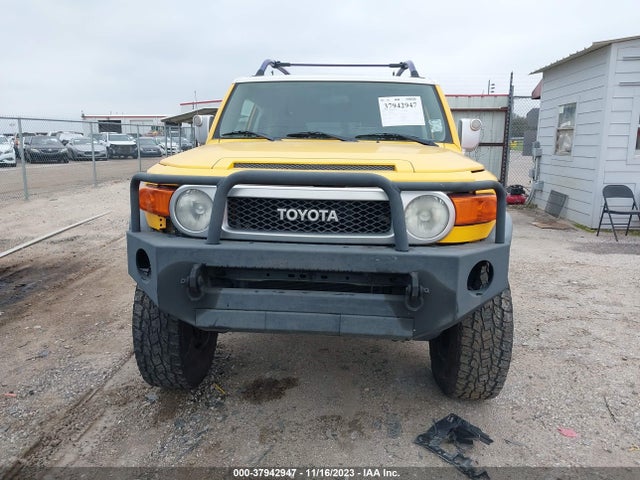 2007 TOYOTA FJ CRUISER VIN: JTEBU11FX70073551