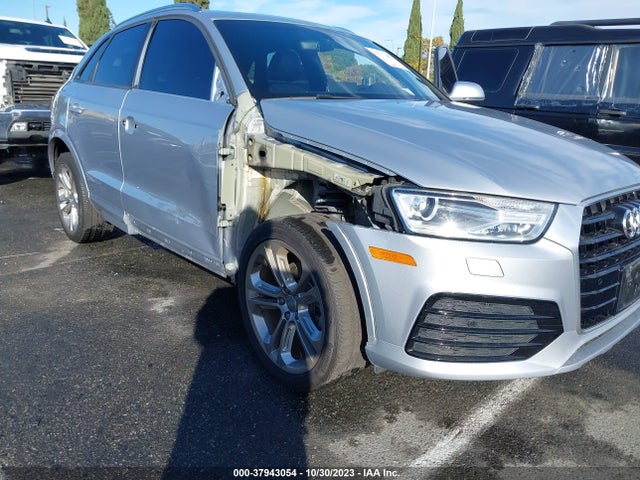 WA1BCCFS6JR027141 Audi Q3 2.0t Sport Premium/2.0t Premium