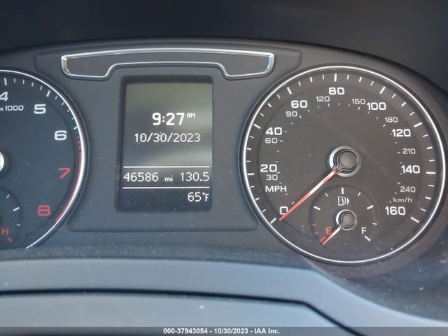 WA1BCCFS6JR027141 Audi Q3 2.0t Sport Premium/2.0t Premium
