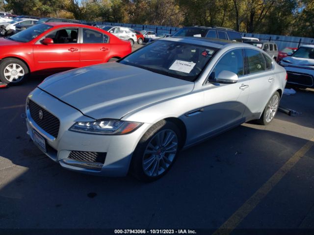 2019 JAGUAR XF SAJBD4FX3KCY76475 Photo 1