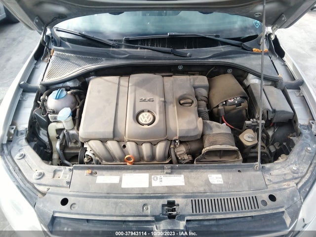 2013 VOLKSWAGEN PASSAT SE VIN: 1VWBP7A35DC007808