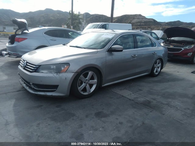 2013 VOLKSWAGEN PASSAT SE VIN: 1VWBP7A35DC007808