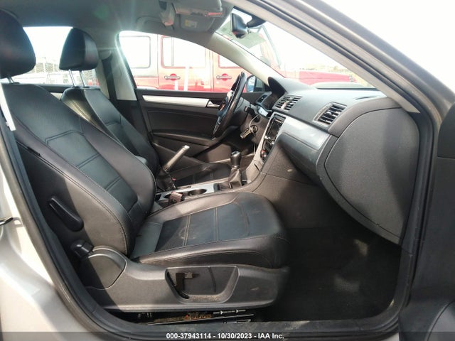 2013 VOLKSWAGEN PASSAT SE VIN: 1VWBP7A35DC007808