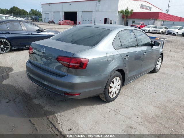 3VW267AJ8GM287860 Volkswagen Jetta 1.4t S