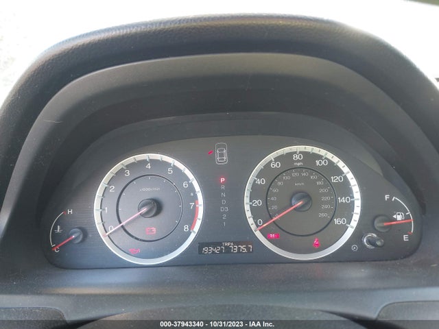 2011 HONDA ACCORD SDN LX VIN: 1HGCP2F38BA028858
