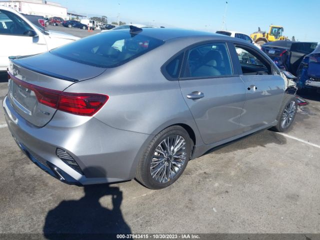 3KPF54AD3PE596579 KIA Forte Gt-line