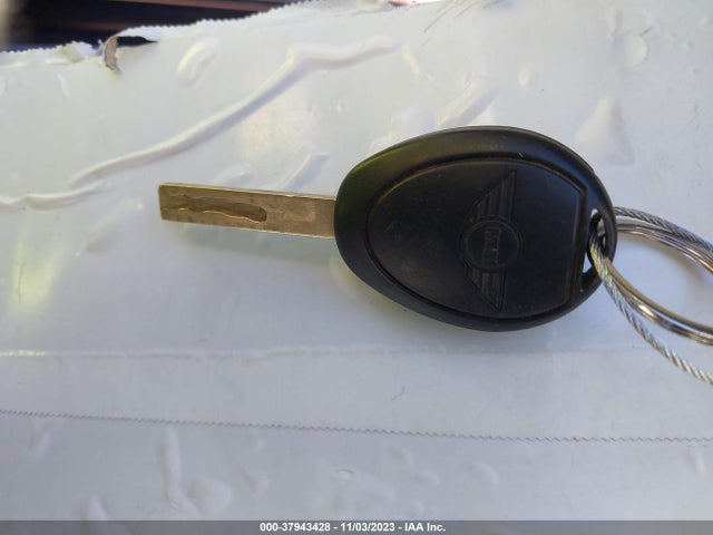 2003 MINI COOPER HARDTOP WMWRC33463TC47346 Photo 10