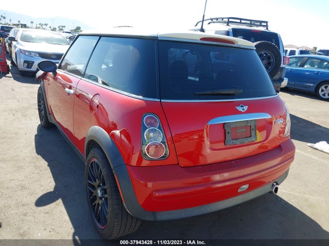 2003 MINI COOPER HARDTOP WMWRC33463TC47346 Photo 2