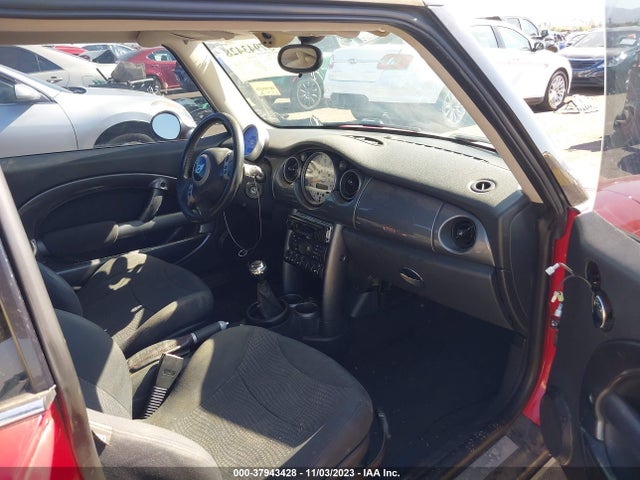 2003 MINI COOPER HARDTOP WMWRC33463TC47346 Photo 4