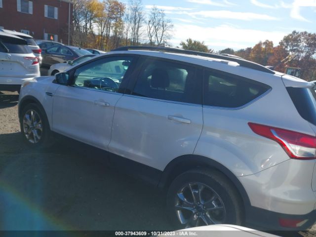 1FMCU9GX4FUA85852 Ford ESCAPE SE