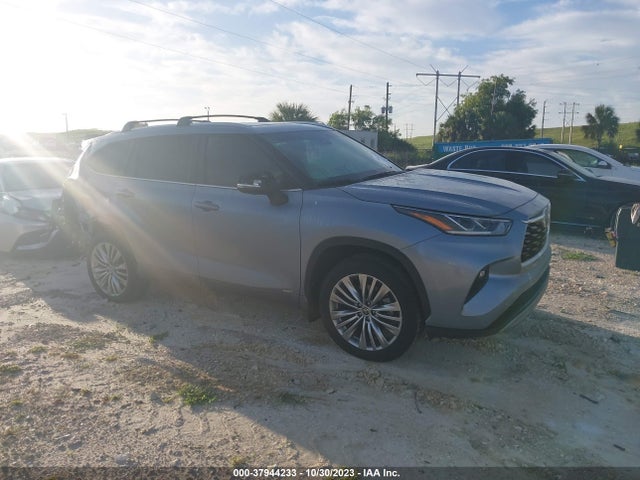 Toyota Highlander Hybrid Platinum 2023 5TDEBRCH1PS111086 Image 14