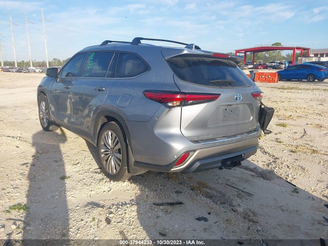 Toyota Highlander Hybrid Platinum 2023 5TDEBRCH1PS111086 Image 3