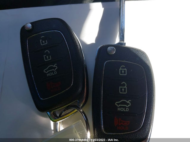 2015 HYUNDAI SONATA SE VIN: 5NPE24AF2FH146356