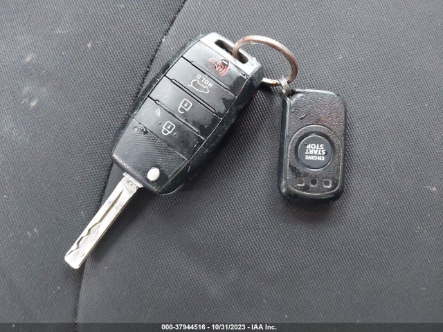 37944516 :رقم المزاد ، KNDJN2A23G7283576 vin ، 2016 Kia Soul مزاد بيع
