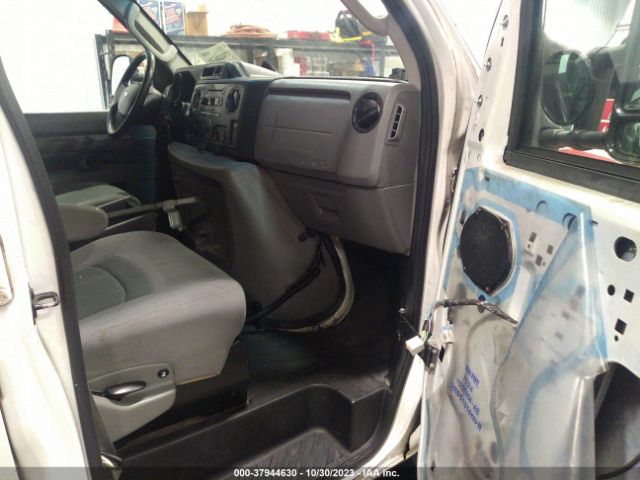 1FDSS3EL7EDB14323 Ford Econoline Cargo Van Commercial/recreational