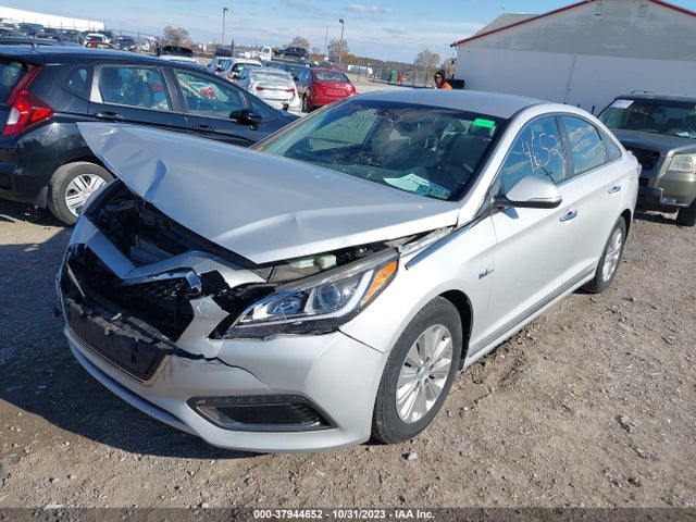 Hyundai Sonata Hybrid Se 2016 KMHE24L13GA009559 Image 2