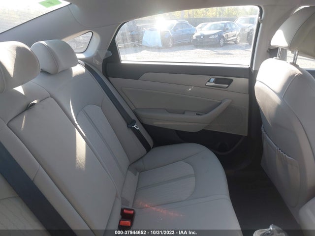 Hyundai Sonata Hybrid Se 2016 KMHE24L13GA009559 Image 8