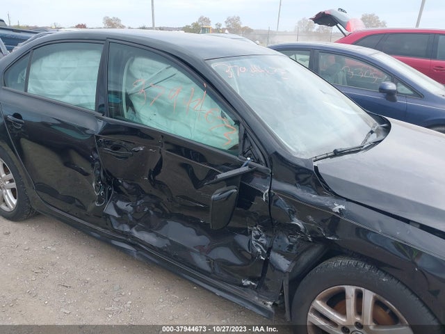 3VW2B7AJ1JM213439 Volkswagen Jetta 1.4t S