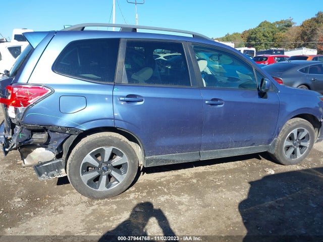2017 SUBARU FORESTER 2.5I PREMIUM VIN: JF2SJAECXHH424816