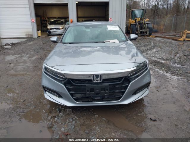 1HGCV2F97JA039956 Honda Accord Touring 2.0t