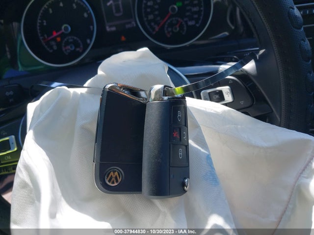 3VW217AU3FM025669 Volkswagen Golf Tsi Sel
