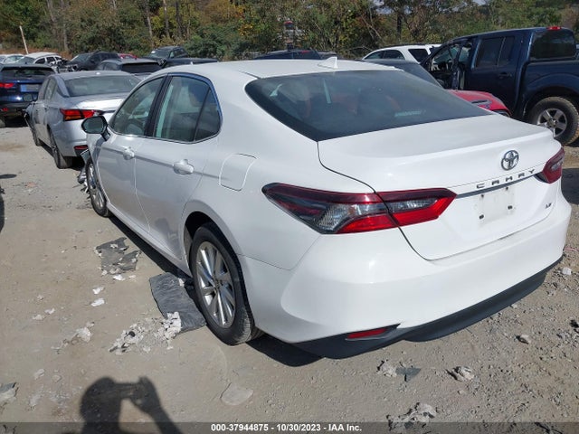 Toyota CAMRY LE 2021 4T1C11AK5MU562308 Image 3