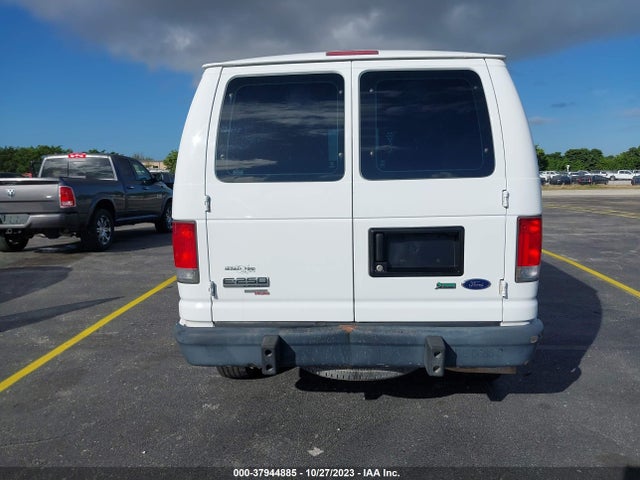 Ford E-250 Commercial 2014 1FTNE2EW9EDA17377 Image 16