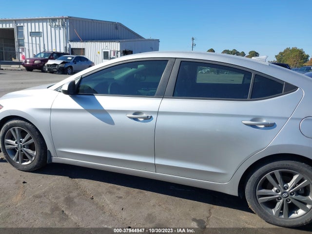 Hyundai ELANTRA SEL 2018 5NPD84LF8JH224705 Image 14