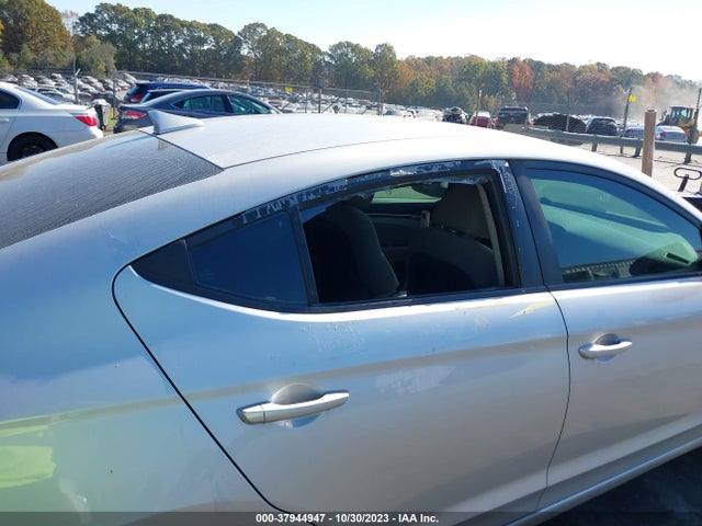 Hyundai ELANTRA SEL 2018 5NPD84LF8JH224705 Image 6