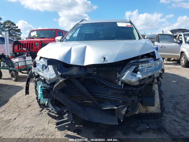 2018 NISSAN ROGUE S VIN: 5N1AT2MV3JC749125