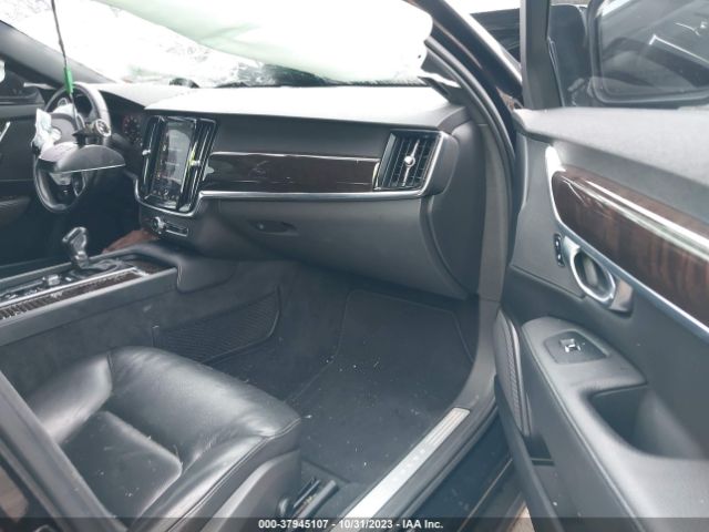 LVY982MK2JP021828 Volvo S90 T5 Momentum