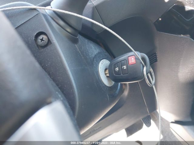 JTDKDTB37H1597384 Toyota Prius C One