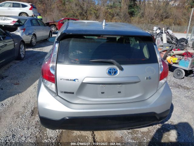 JTDKDTB37H1597384 Toyota Prius C One