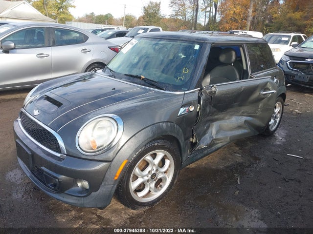 2011 MINI COOPER S WMWSV3C53BTY21997 Photo 1