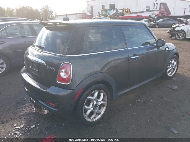 2011 MINI COOPER S WMWSV3C53BTY21997 Photo 3