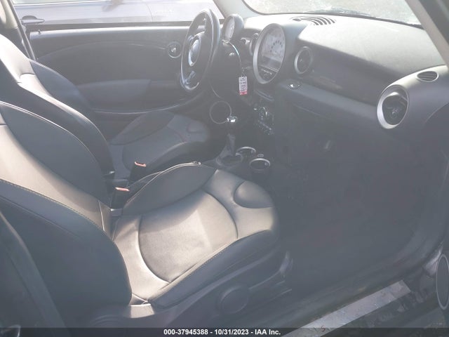 2011 MINI COOPER S WMWSV3C53BTY21997 Photo 4