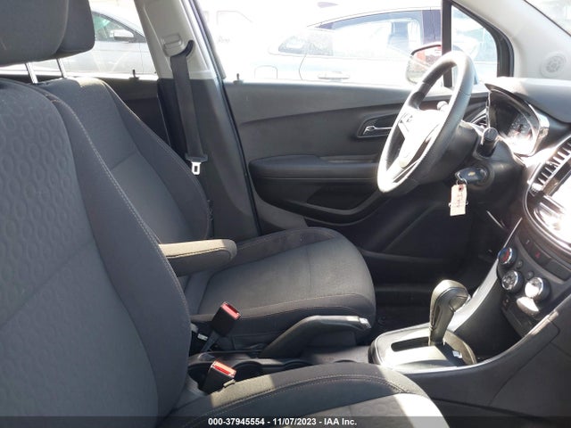 Chevrolet TRAX LS 2019 3GNCJKSB1KL272378 Image 5
