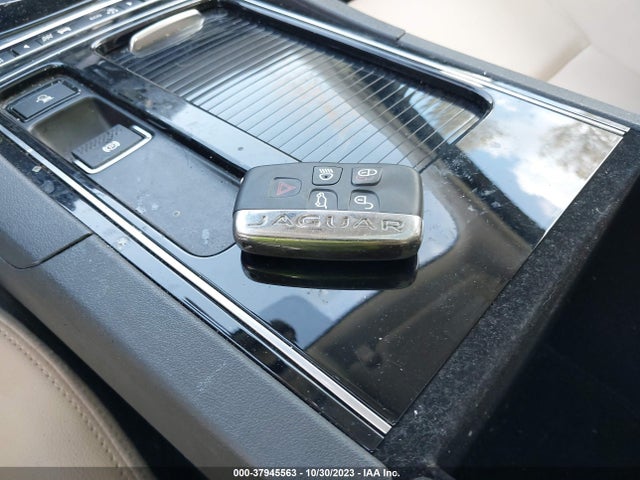 2018 JAGUAR F-PACE SADCJ2GX2JA291383 Photo 10