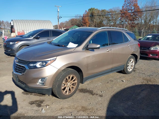 Chevrolet EQUINOX LT 2018 2GNAXSEV1J6255434 Image 2