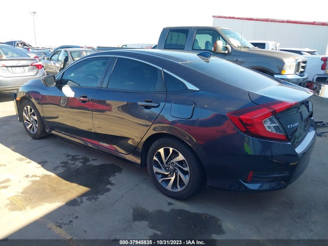Honda CIVIC EX 2018 2HGFC2F78JH598001 Image 3