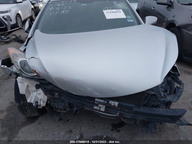 2012 HYUNDAI ELANTRA LIMITED VIN: KMHDH4AEXCU187011